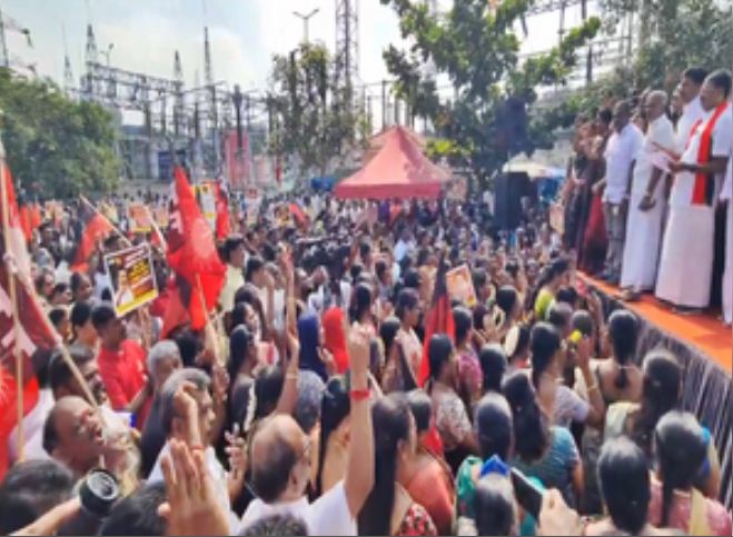 तमिलनाडु : राज्यपाल आर.एन. रवि के खिलाफ सड़क पर उतरी डीएमके 