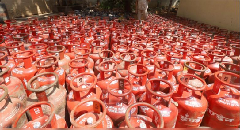 एलपीजी कनेक्शन की संख्या पिछले 10 साल में दोगुनी होकर 32.83 करोड़ हुई 