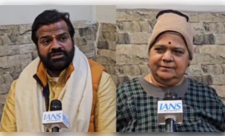 आप की 'पुजारी-ग्रंथी सम्मान योजना' को मरघट वाले बाबा मंदिर के पुजारी ने बताया चुनावी वादा 