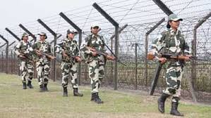 भारत-बांग्लादेश सीमा पर मवेशी तस्करों ने बीएसएफ जवानों पर हमला किया