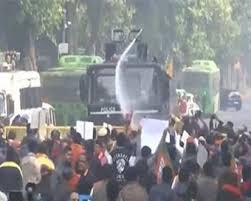 ‘फर्जी’ मतदाता पंजीकरण को लेकर भाजपा ने केजरीवाल के आवास के पास किया प्रदर्शन