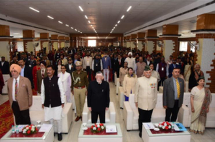 सीमाओं की रक्षा में जीवन के बहुमूल्य वर्ष देने वाले पूर्व सैनिक देश के गौरव : राज्यपाल संतोष कुमार गंगवार 
