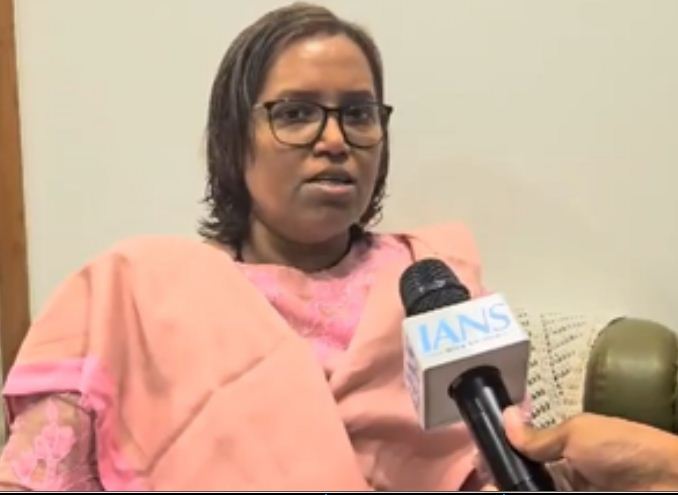 महाराष्ट्र में गठबंधन पर खड़गे और राहुल गांधी लेंगे फैसला : वर्षा एकनाथ गायकवाड़ 