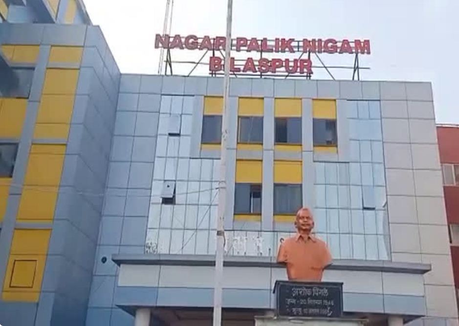 कामगारों के हक की बात इस राष्ट्र के विमर्श से गायब