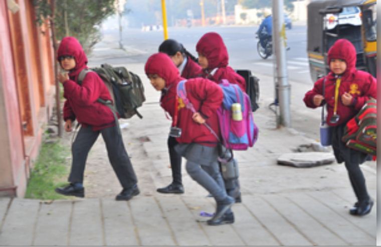 शीत लहर का असर: राजस्थान सरकार ने कक्षा 1 से 8 तक के स्कूल किए बंद 