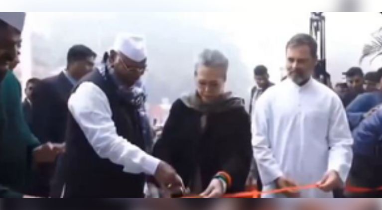 सोनिया गांधी ने कांग्रेस के नए मुख्यालय 'इंदिरा भवन' का किया उद्घाटन 
