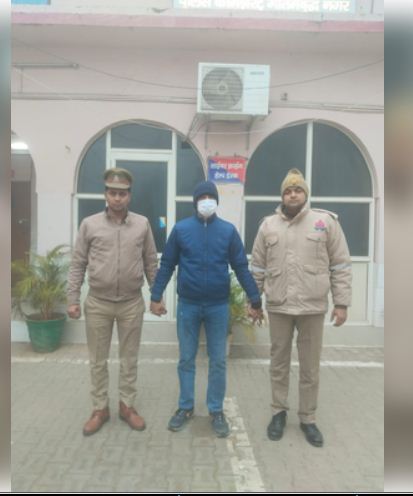 ग्रेटर नोएडा : पार्किंग विवाद में गोलियां चलाने वाला शख्स गिरफ्तार, श्री राधा स्काई गार्डन सोसायटी का मामला