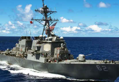 प्रधानमंत्री मोदी की उपस्थिति में तीन बड़े युद्धपोत नौसेना में हुए शामिल