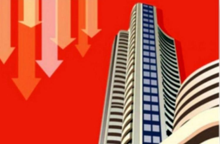 ट्रंप के ट्रेड टैरिफ से सहमा बाजार, सेंसेक्स 800 अंक से ज्यादा फिसला 