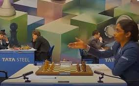 भारतीय ग्रैंडमास्टर वैशाली के साथ उज्बेक खिलाड़ी ने नहीं मिलाया हाथ, बताई वजह