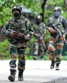 जम्मू में करीब दो दर्जन जगहों पर तलाशी अभियान जारी