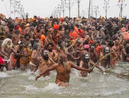 महाकुंभ में मौनी अमावस्या पर अखाड़ों का अमृत स्नान प्रारंभ