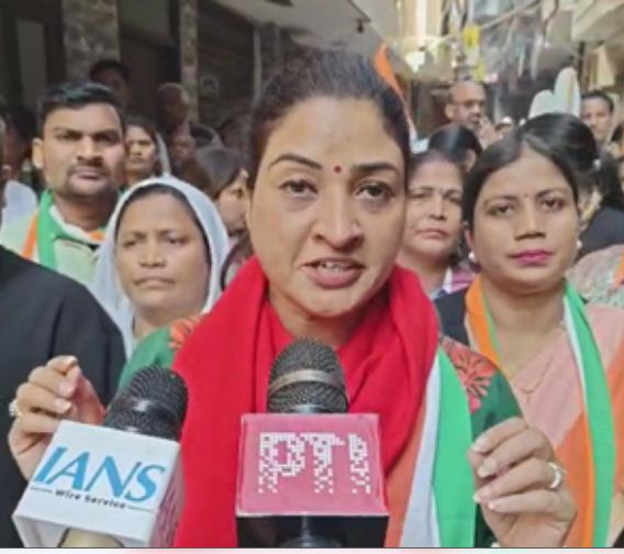दिल्ली के लोग अब बदलाव चाहते हैं : अलका लांबा 