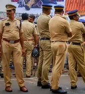 मध्य प्रदेश: मेडिकल कॉलेज के छात्रावास के पास कुत्ते खोपड़ी से खेलते दिखे, जांच शुरू