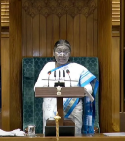 हर वर्ग तक सस्ती, सुलभ और गुणवत्तापूर्ण स्वास्थ्य सेवाएं पहुंचाने के लिए काम कर रही सरकार: मुर्मू