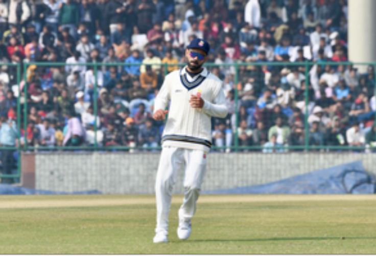 शिवम ने कहा कि उन तीन घुसपैठियों ने विराट से अनुरोध किया कि उन्हें पीटा न जाए 