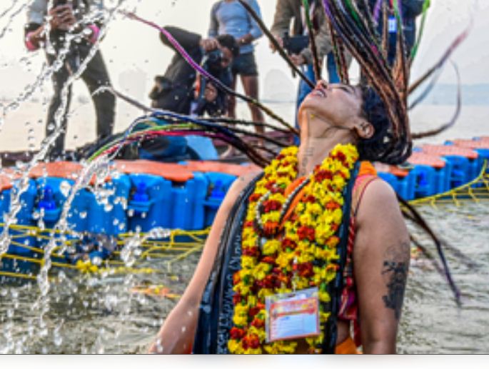 महाकुंभ : अमृत स्नान करने आए श्रद्धालु बोले, 'सोशल मीडिया की अफवाहें निकली झूठी'