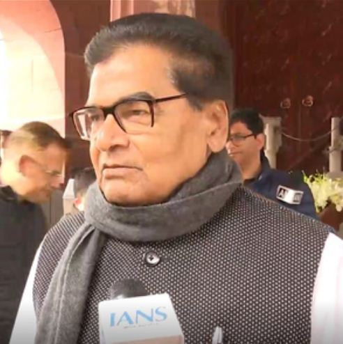 सपा सांसद राम गोपाल यादव ने चुनाव आयोग को बताया 'धृतराष्ट्र' 