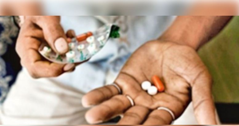 बिहार के पूर्वी चंपारण में दवा खाने से दो दर्जन से अधिक छात्र बीमार 