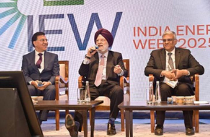 ऊर्जा सप्ताह 2025: भारत ने उज्जवल भविष्य के लिए कई समझौतों पर किए हस्ताक्षर 