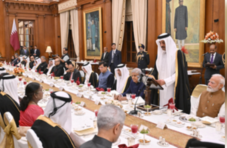 कतर के अमीर को विश्वास, 'आगामी दशकों में भी भारतीय अर्थव्यवस्था फलती-फूलती रहेगी' 