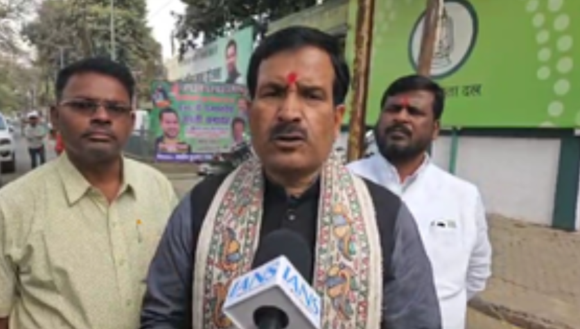 चुनावी वर्ष में बिहार को पीएम मोदी याद करेंगे, 11 साल तो 'जुमला' ही दिया : मृत्युंजय तिवारी चुनावी वर्ष में बिहार को पीएम मोदी याद करेंगे, 11 साल तो 'जुमला' ही दिया : मृत्युंजय तिवारी