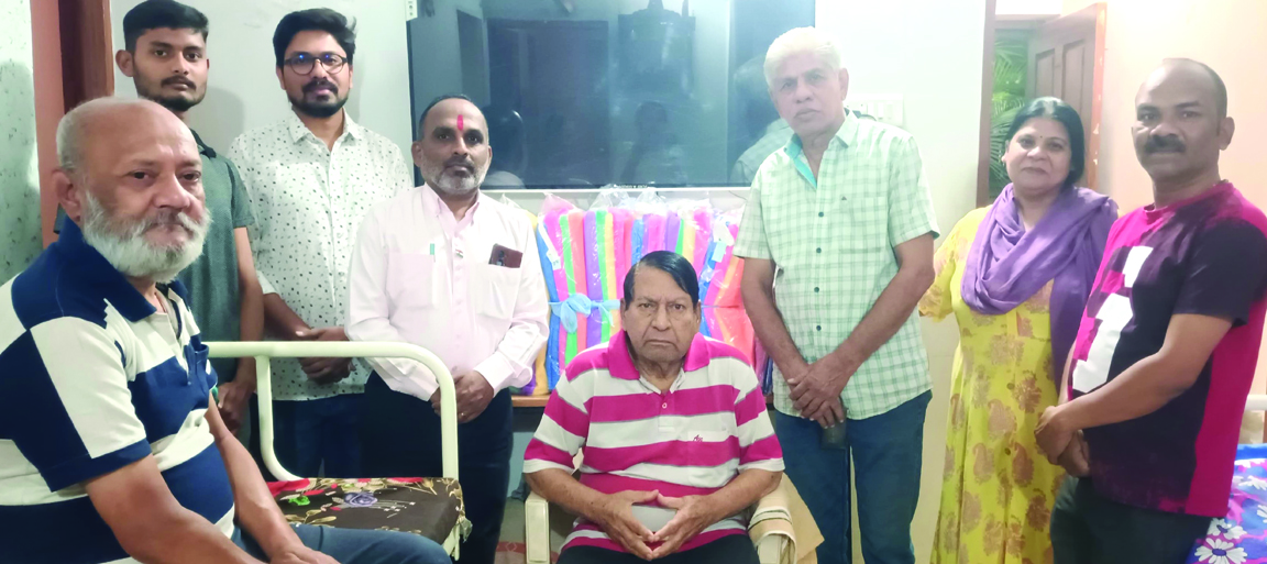 वृद्धजनों की देख-रेख कर नारायणी और चरामेति ने मनाई महाशिवरात्रि