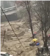 हिमाचल में भारी बारिश और हिमपात के कारण कई जगह भूस्खलन, कुल्लू में 112 सड़कें अवरुद्ध
