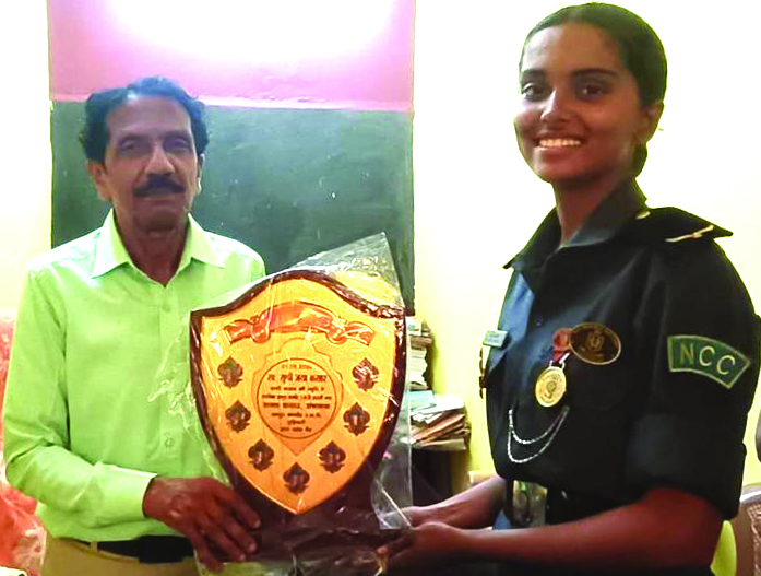 स्व. जया कसार की स्मृति में राष्ट्रीय स्तर खिलाडिय़ों एवं कलाकारों का सम्मान समारोह स्व. जया कसार की स्मृति में राष्ट्रीय स्तर खिलाडिय़ों एवं कलाकारों का सम्मान समारोह