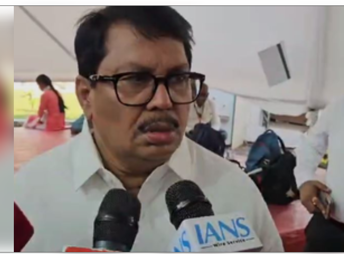 विजय वाड्डेटीवार ने अजीत पवार गुट में शामिल होने की खबरों को किया खारिज 