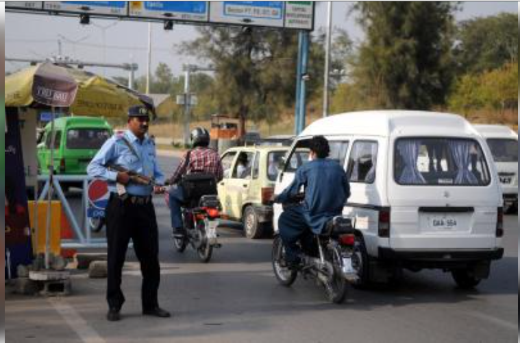 पाकिस्तान : सुरक्षा जांच चौकी पर आतंकवादी हमले के बाद इस्लामाबाद में रेड अलर्ट 