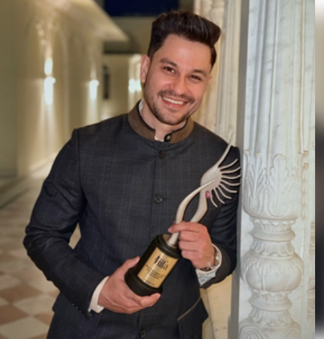 आईफा : बेस्ट डेब्यू निर्देशक का पुरस्कार जीतकर बोले कुणाल खेमू- मुझ पर विश्वास करने वालों का है ये अवॉर्ड