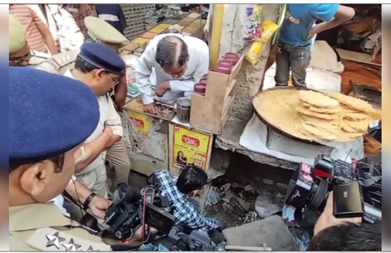 संभल : नेजा मेला रोकने पर गरमाई सियासत, चप्पे-चप्पे पर तैनात पुलिस 