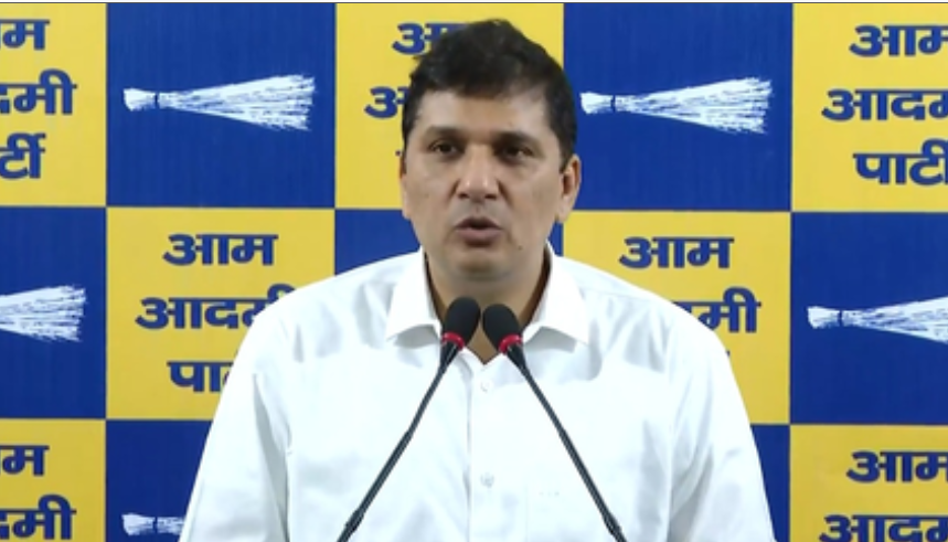 नोएडा में शराब पर ‘एक के साथ एक फ्री’ ऑफर पर 'आप' ने बोला हमला, सियासत तेज नोएडा में शराब पर ‘एक के साथ एक फ्री’ ऑफर पर 'आप' ने बोला हमला, सियासत तेज