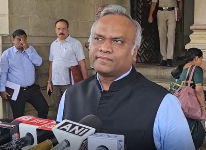 प्रियांक खड़गे ने कहा, यतनाल को पार्टी से निष्कासित करना भाजपा का अंदरूनी मामला प्रियांक खड़गे ने कहा, यतनाल को पार्टी से निष्कासित करना भाजपा का अंदरूनी मामला