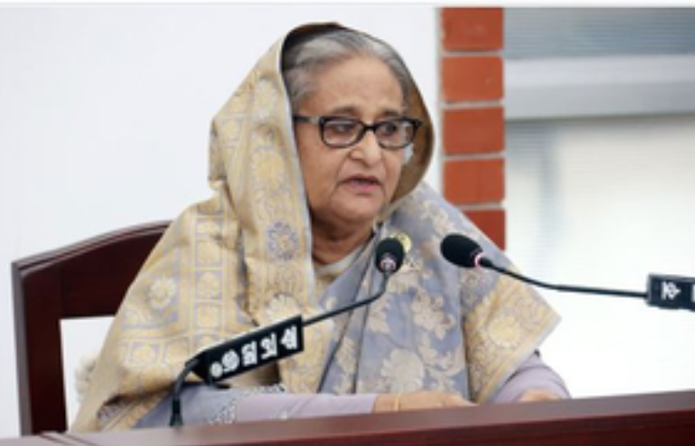 बांग्लादेश में 'राजनीतिक भ्रम' की स्थिति, क्या होने वाली है शेख हसीना की वापसी? बांग्लादेश में 'राजनीतिक भ्रम' की स्थिति, क्या होने वाली है शेख हसीना की वापसी?
