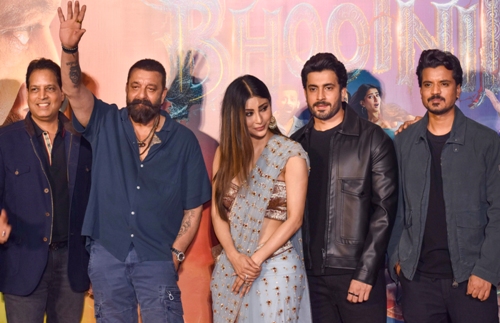 छोटे भाई सलमान के साथ काम करने को लेकर उत्साहित हूं : अभिनेता संजय दत्त छोटे भाई सलमान के साथ काम करने को लेकर उत्साहित हूं : अभिनेता संजय दत्त