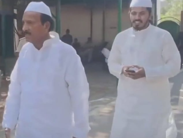 जदयू एमएलसी राबड़ी देवी के आवास पहुंचे, लालू यादव से की मुलाकात जदयू एमएलसी राबड़ी देवी के आवास पहुंचे, लालू यादव से की मुलाकात