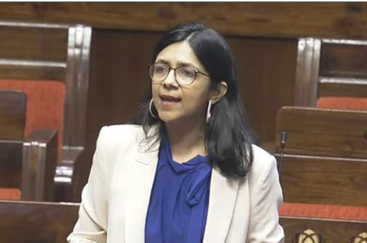ई-रिक्शा से बच्चों की मौत, जिम्मेदारी तय करे सरकार : स्वाति मालीवाल ई-रिक्शा से बच्चों की मौत, जिम्मेदारी तय करे सरकार : स्वाति मालीवाल