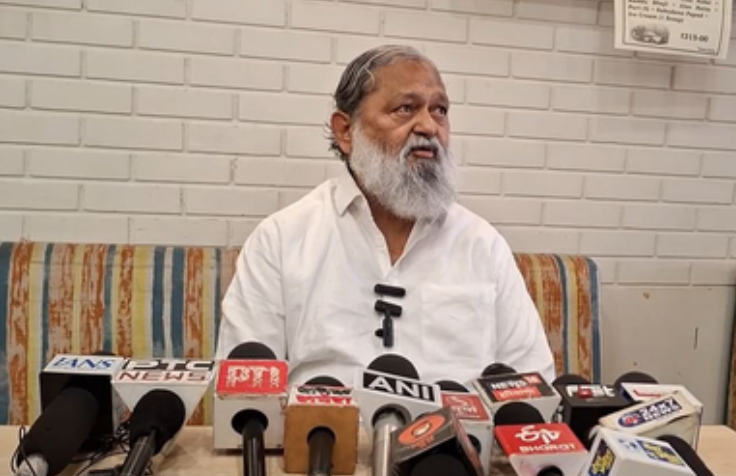 वक्फ बिल की कॉपी फाड़े जाने पर ओवैसी पर बरसे अनिल विज, बोले- 'सुर्खियों में रहने के लिए करते हैं ऐसा' वक्फ बिल की कॉपी फाड़े जाने पर ओवैसी पर बरसे अनिल विज, बोले- 'सुर्खियों में रहने के लिए करते हैं ऐसा'