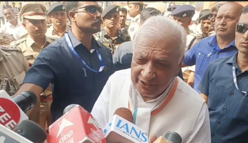 वक्फ में धर्मार्थ कार्य अगर नहीं हो रहा, तो सुधार की जरूरत : आरिफ मोहम्मद खान वक्फ में धर्मार्थ कार्य अगर नहीं हो रहा, तो सुधार की जरूरत : आरिफ मोहम्मद खान