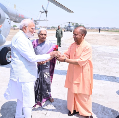 सीएम योगी ने पीएम मोदी का जताया आभार, बोले 11 साल में काफी बदली काशी 