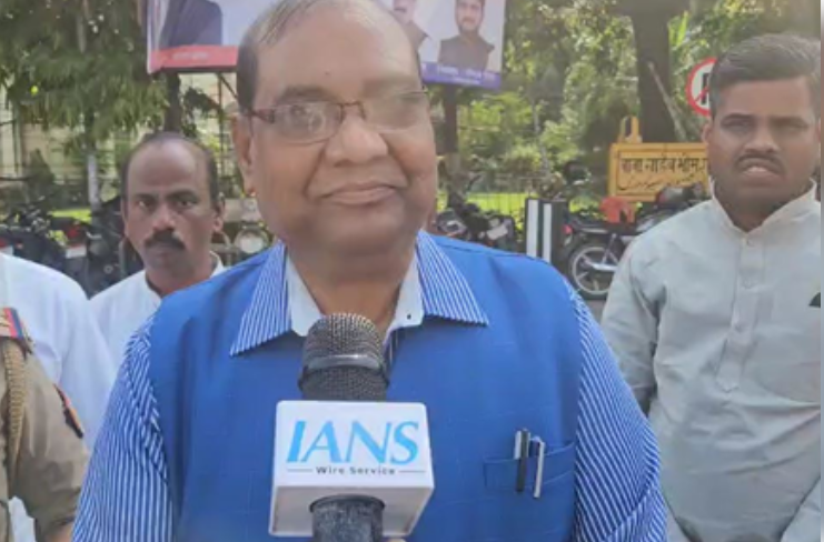 बृजलाल ने बाबा साहेब की जयंती पर दी श्रद्धांजलि, अखिलेश और मायावती पर लगाए दलित विरोधी होने के आरोप 