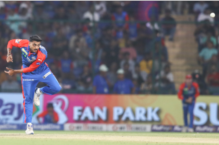 आईपीएल 2025 : धीमी ओवर रेट के लिए कप्तान अक्षर पटेल पर लगा 12 लाख रुपए का जुर्माना 