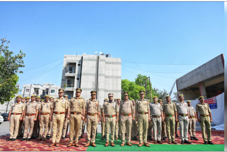 गौतमबुद्धनगर : अग्निशमन सेवा दिवस पर शहीदों को दी गई श्रद्धांजलि, पैदल मार्च व रैली के माध्यम से फैलाई जागरूकता
