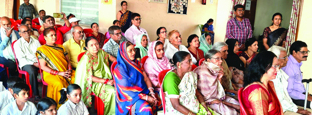 बुजुर्गों को समर्पित खास ग्रैंडपैरेंट्स डे डैफोडिल्स स्कूल में आयोजित बुजुर्गों को समर्पित खास ग्रैंडपैरेंट्स डे डैफोडिल्स स्कूल में आयोजित