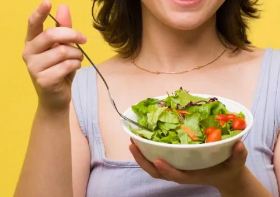 धीरे-धीरे खाना खाने से आपकी सेहत को क्या फायदा होता है?