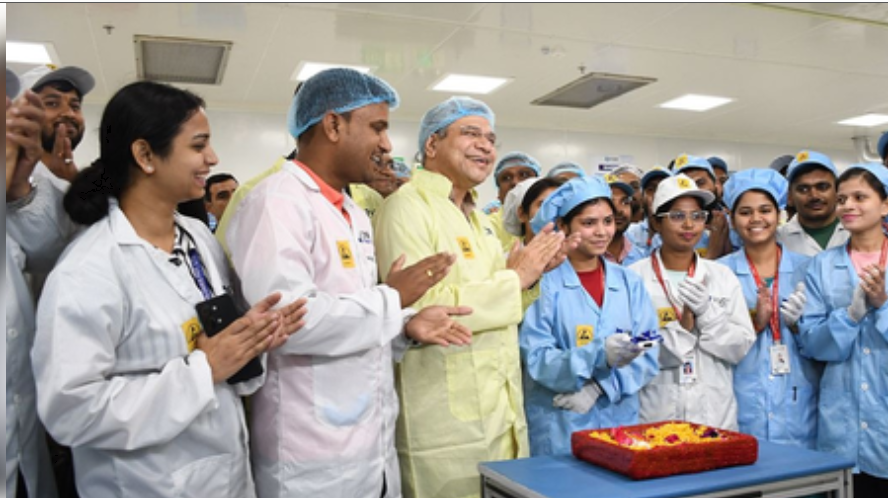 इलेक्ट्रॉनिक्स मैन्युफैक्चरिंग इकोसिस्टम ने 10 वर्षों में 25 लाख नौकरियां पैदा कीं: अश्विनी वैष्णव 