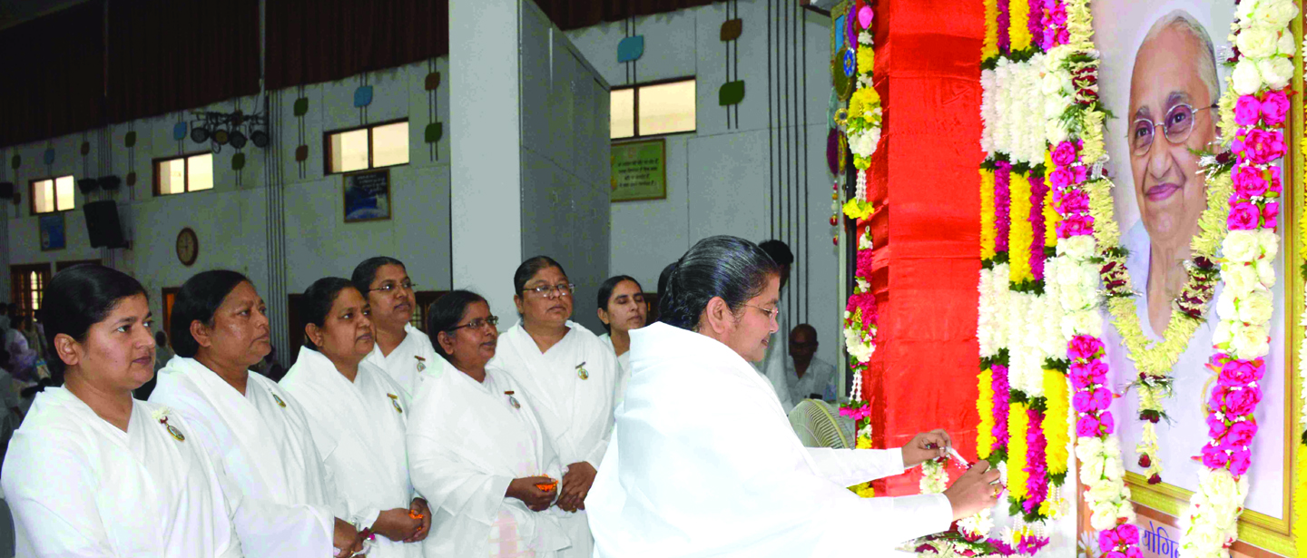 दिवंगत मुख्य प्रशासिका ब्रह्माकुमारी रतनमोहिनी को भावभीनी श्रद्घांजलि