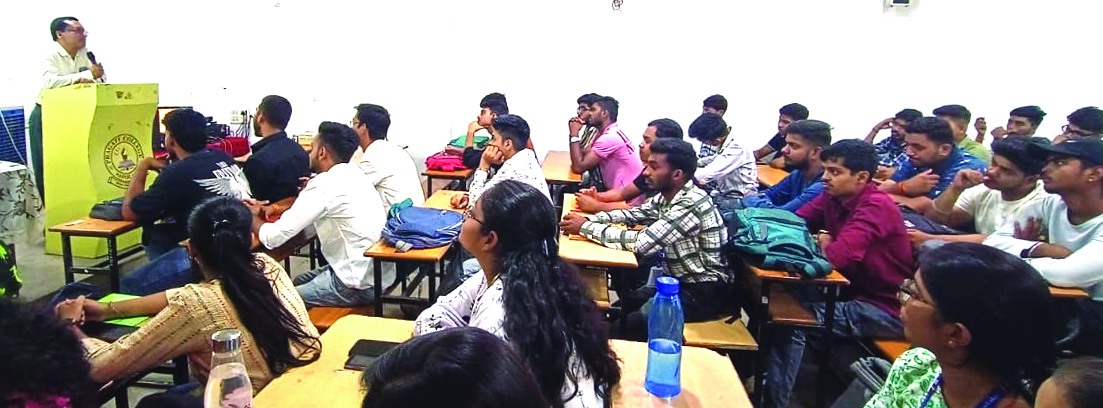 प्रगति कॉलेज में विपणन और विज्ञापन विषय पर अतिथि व्याख्यान आयोजित